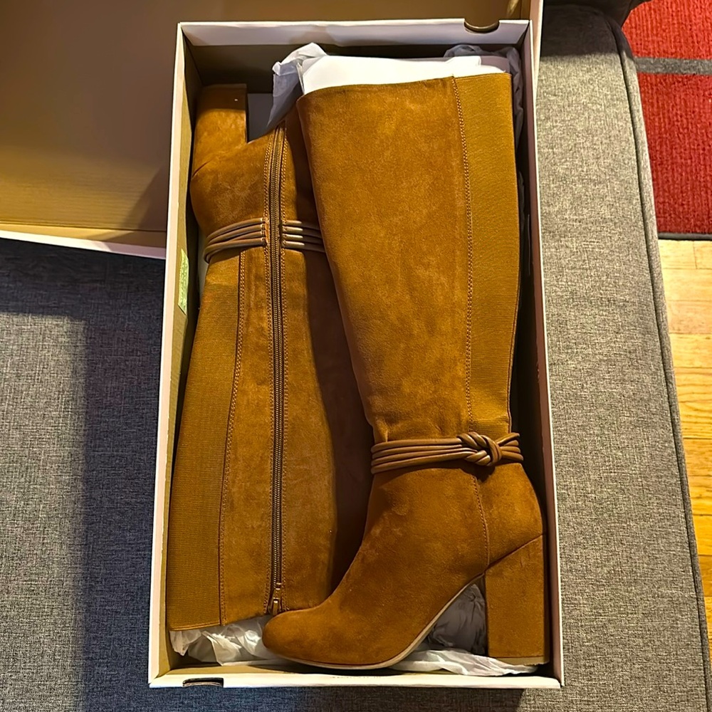 LC Lauren Conrad, Brown, heeled boots, size 8, memory foam insole, 3 3/4 in heel